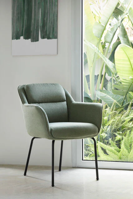 Silla Sadira Teulat tapizada con patas metálicas - Ideas de Regalos Sostenibles: Juguetes de Madera y Bazar Ecológico