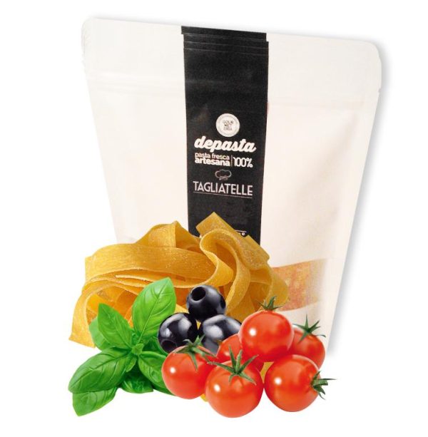 Tagliatelle con salsa de tomates cherry, aceituna negra y albahaca fresca - Productos Alimentarios Cuidadosamente Elegidos – Envío Gratuito 35€+